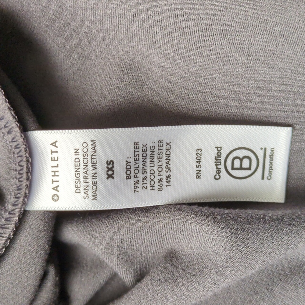 Athleta Glacier Handkerchief Poncho In Shale Size XXS - Picture 8 of 9